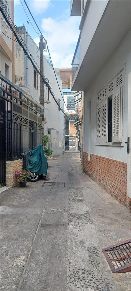 Nhà phú nhuận phan tây hồ  sát măt tiên  khu víp phan xích long chỉ 7.35 tỷ