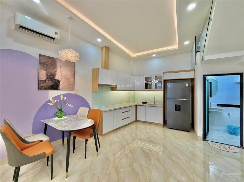 Nhà 4 tầng  lê văn sỹ  phú nhuận giáp quận 3  giá 8.150 tỷ