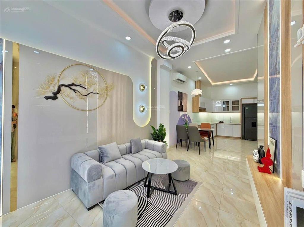 Nhà 4 tầng  lê văn sỹ  phú nhuận giáp quận 3  giá 8.150 tỷ