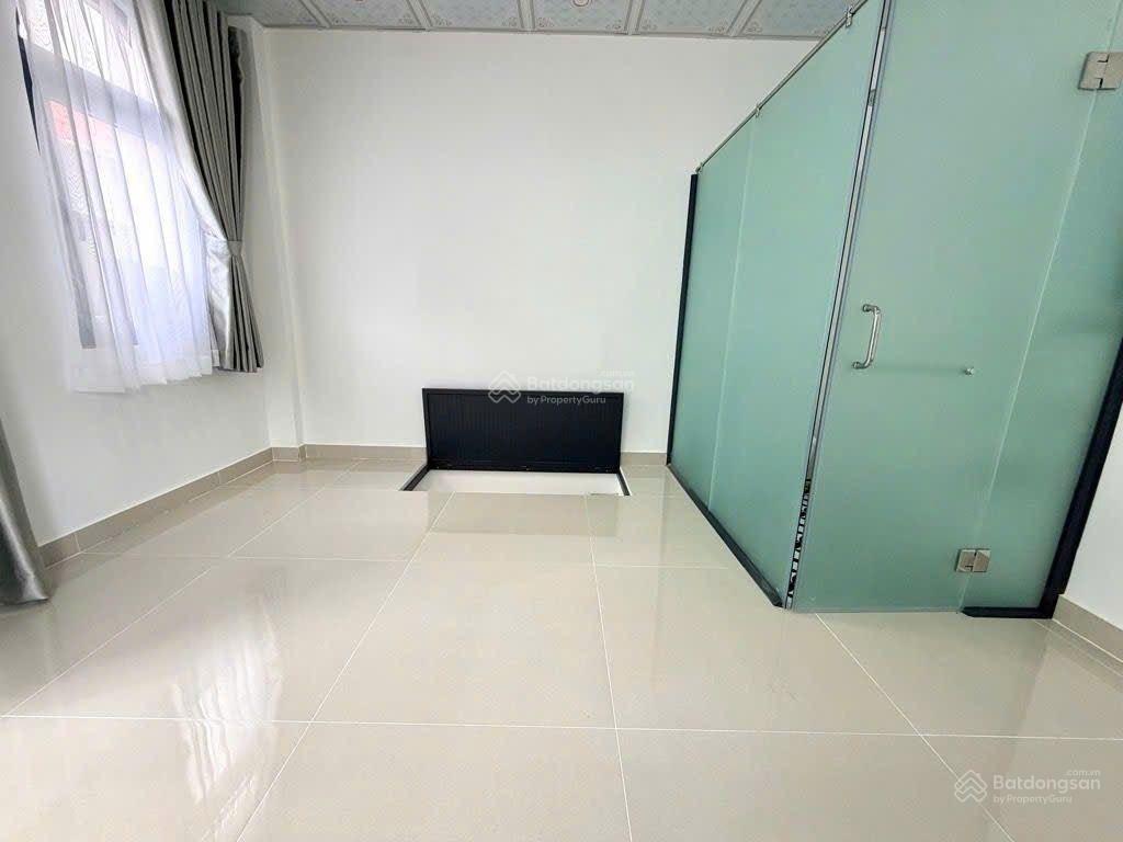 Nhà mới đẹp  ngay chợ bà chiểu  nguyễn thiện thuật  bình thạnh  giá 3.2 tỷ