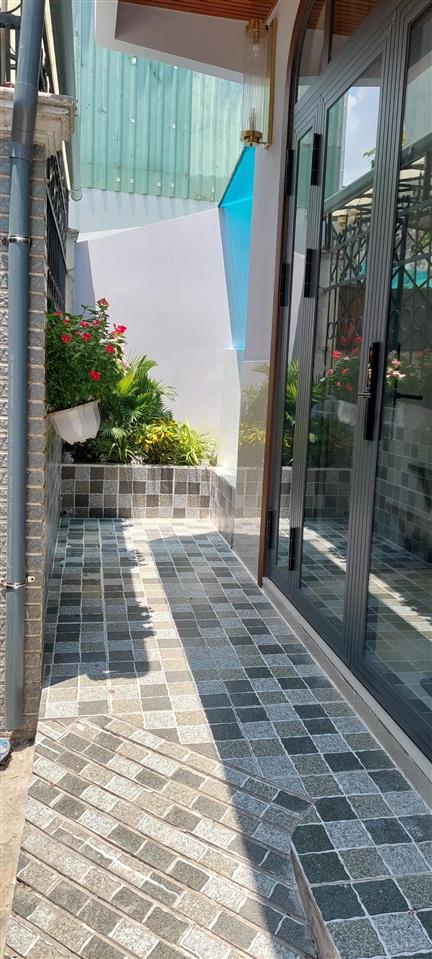 Nhà mới đẹp  ngay chợ bà chiểu  nguyễn thiện thuật  bình thạnh  giá 3.2 tỷ