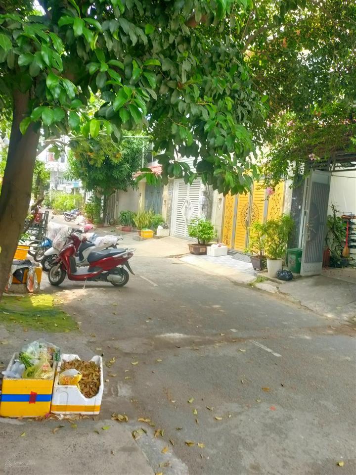 Cho thuê nhà nguyên căn, 4x18m, hẻm rộng