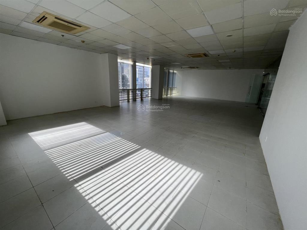Cho thuê văn phòng khu k300 đường quách văn tuấn phường bảy hiền  dt 120m² giá 25 triệu/tháng