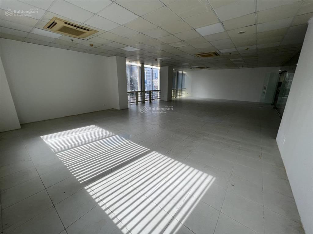 Cho thuê văn phòng khu k300 đường quách văn tuấn phường bảy hiền  dt 120m² giá 25 triệu/tháng