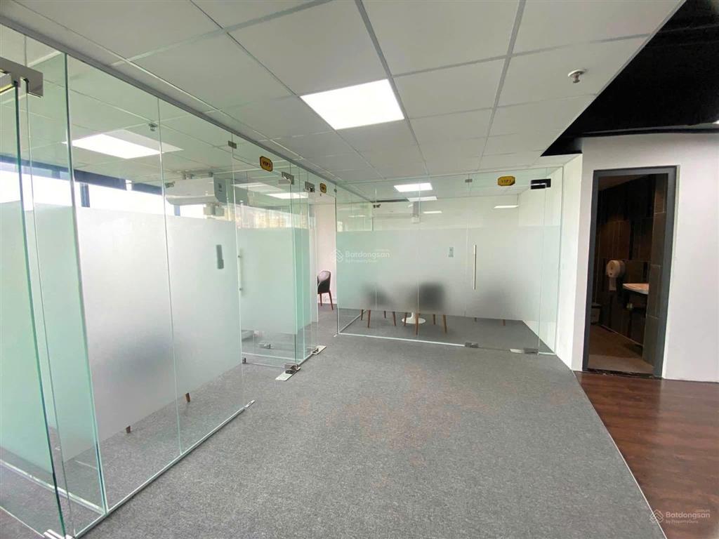 Cho thuê văn phòng đường hoàng sa phường tân định, dt 150m² giá 50 triệu /tháng