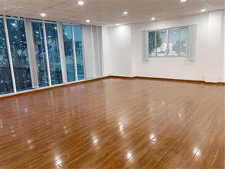 Cho thuê văn phòng đường 3/2 phường diên hồng  dt 100m² giá 25 triệu/tháng