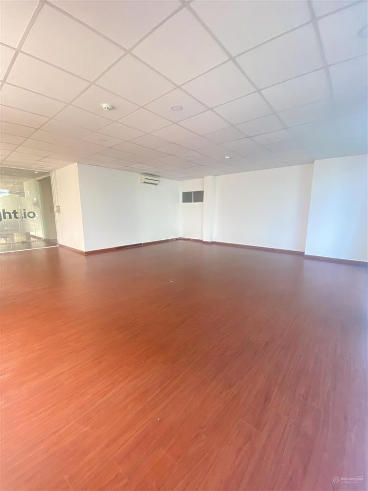 Cho thuê văn phòng đường 3/2 phường diên hồng  dt 100m² giá 25 triệu/tháng
