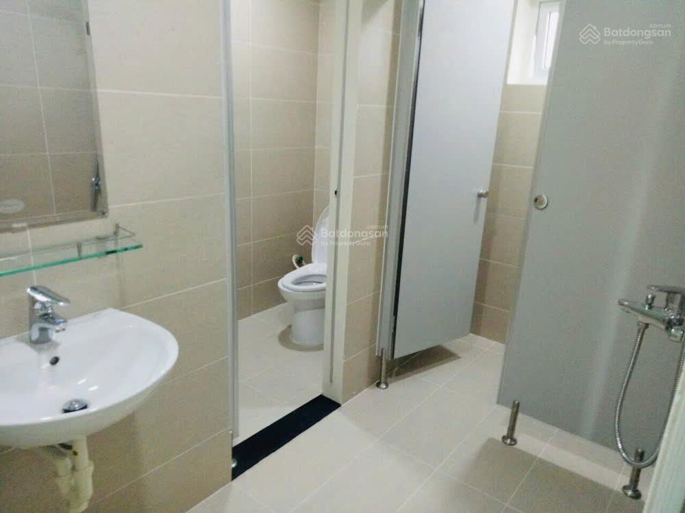 Cho thuê văn phòng cho làm 24/7 đường hoàng văn thụ phường tân sơn nhất  dt 200m² giá 50 triệu