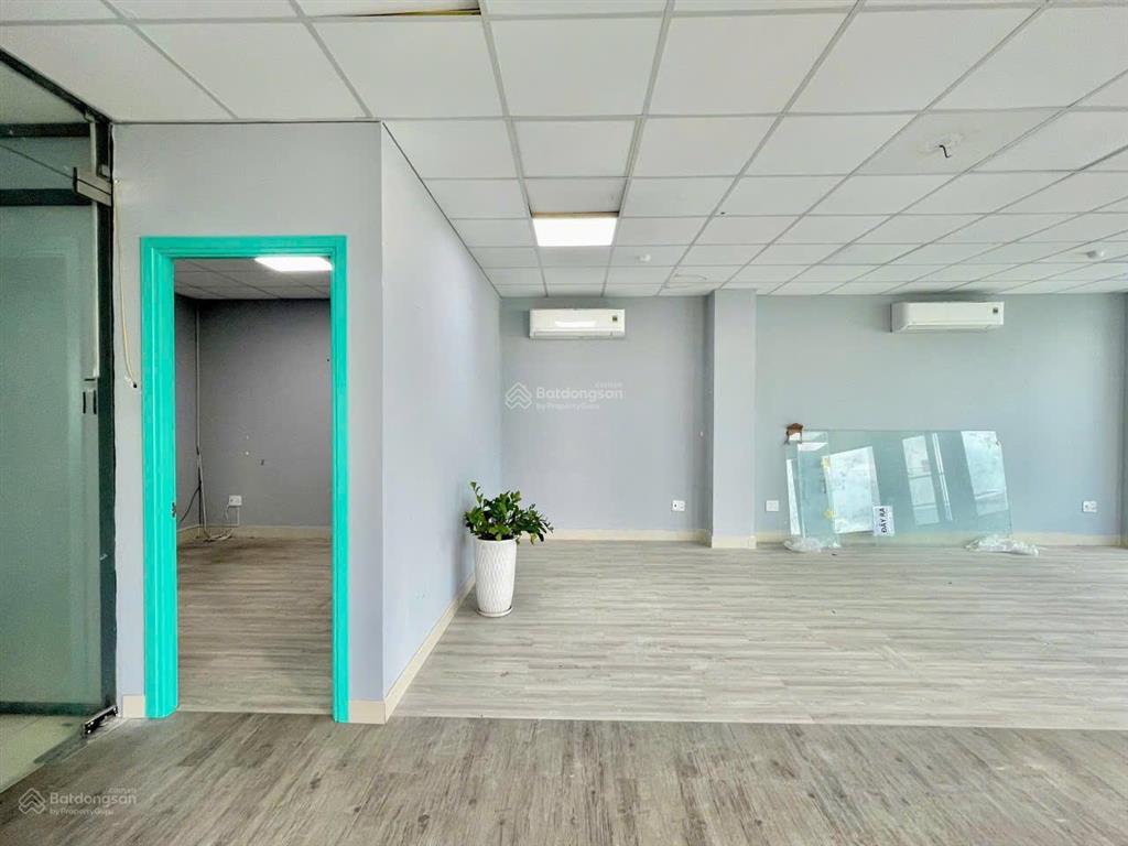 Cho thuê văn phòng đường trần não phường an khánh, dt 100m2 giá 27 triệu/tháng