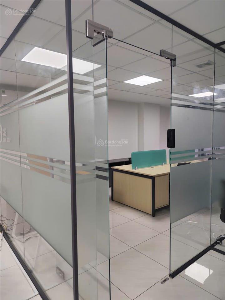 Cho thuê văn phòng full nội thất đường trần não phường an khánh  dt 150m2 giá 50 triệu/tháng