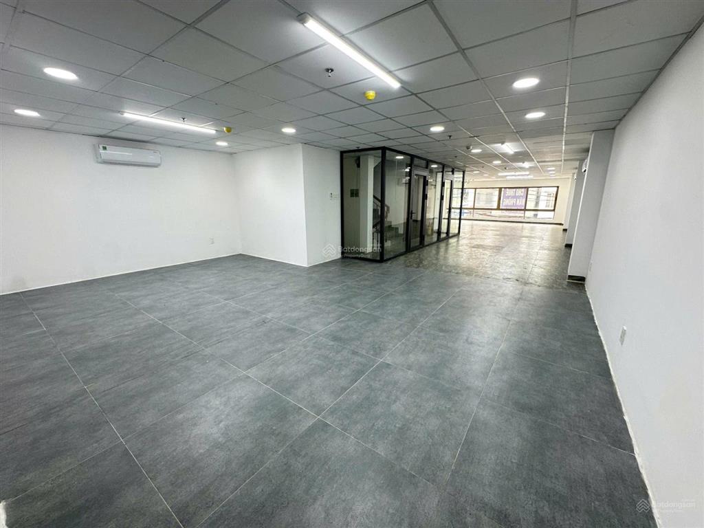 Cho thuê văn phòng khu k300 đường lê trung nghĩa phường bảy hiền  dt 150m2 giá 30 triệu/tháng
