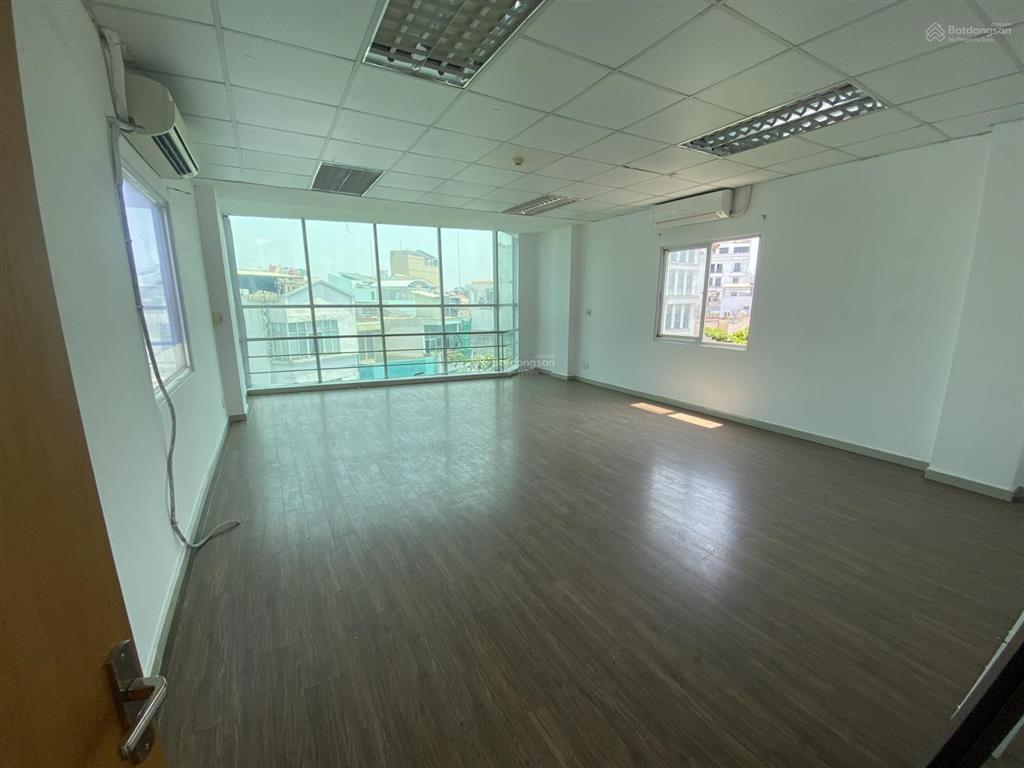 Cho thuê văn phòng đường ung văn khiêm phường thạnh mỹ tây  dt 36m2 giá 9 triệu/tháng