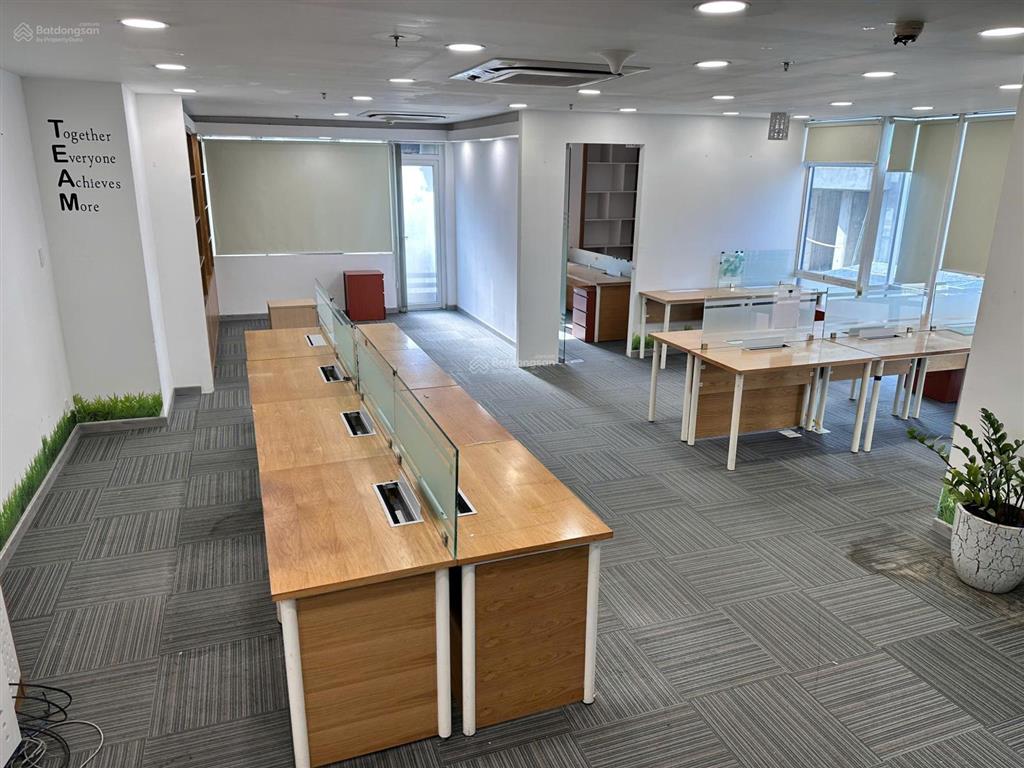 Cho thuê văn phòng full nội thất đường kỳ đồng phường nhiêu lộc  dt 120m2 giá 30 triệu/tháng