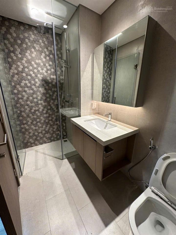 Bán căn 2pn, 73m2 alta height có rèm, máy lạnh giá chỉ 5.7 tỷ bao hết. hoan nghênh hợp tác