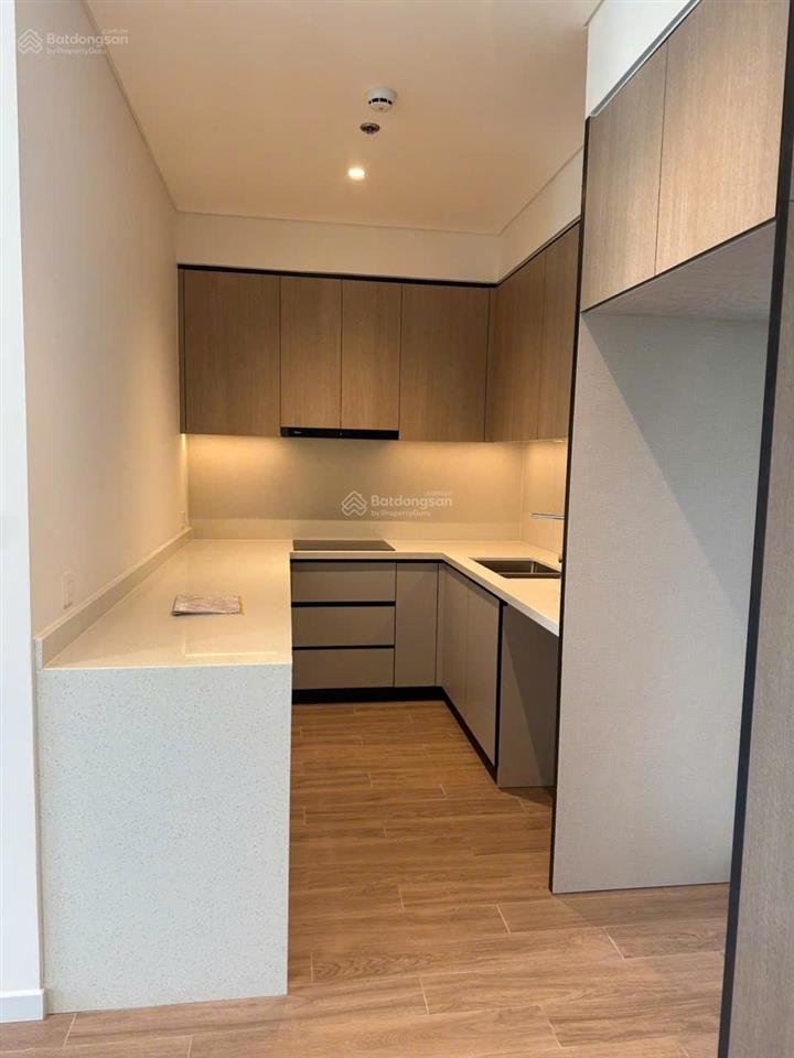Bán căn 2pn, 73m2 alta height có rèm, máy lạnh giá chỉ 5.7 tỷ bao hết. hoan nghênh hợp tác