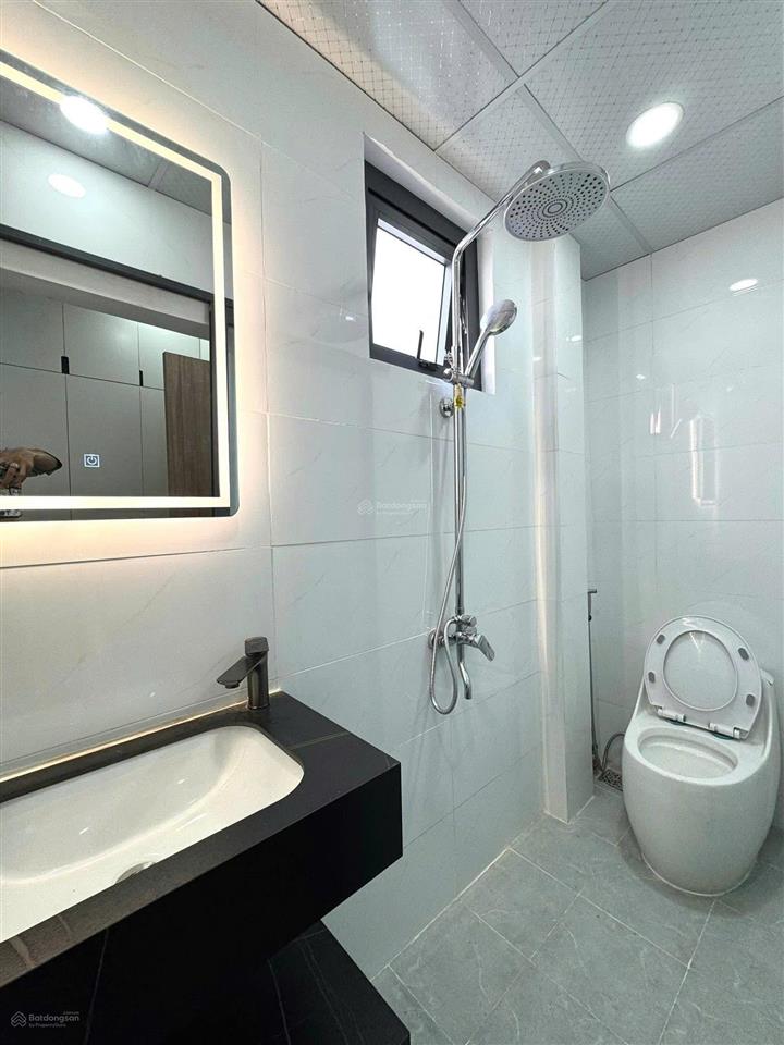 Siêu phẩm lê quang định  hẻm 5m xe hơi tới cửa, 67.7m  4pn 5wc, 3 tầng, chốt nhanh kẻo lỡ!