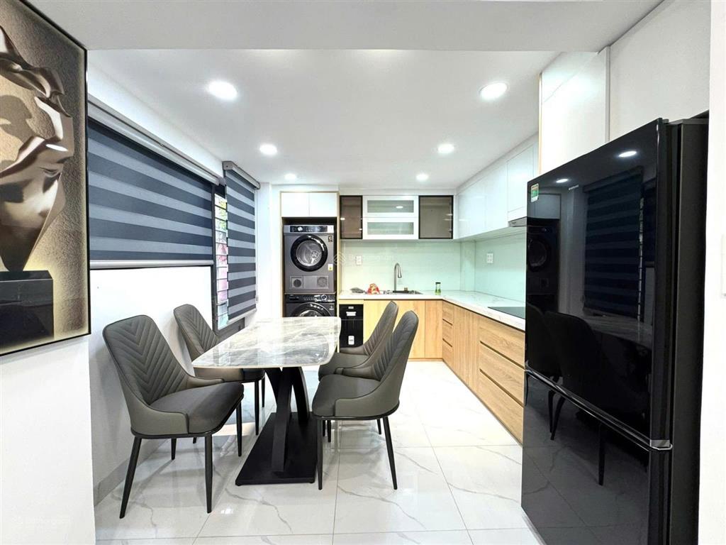 Siêu phẩm lê quang định  hẻm 5m xe hơi tới cửa, 67.7m  4pn 5wc, 3 tầng, chốt nhanh kẻo lỡ!