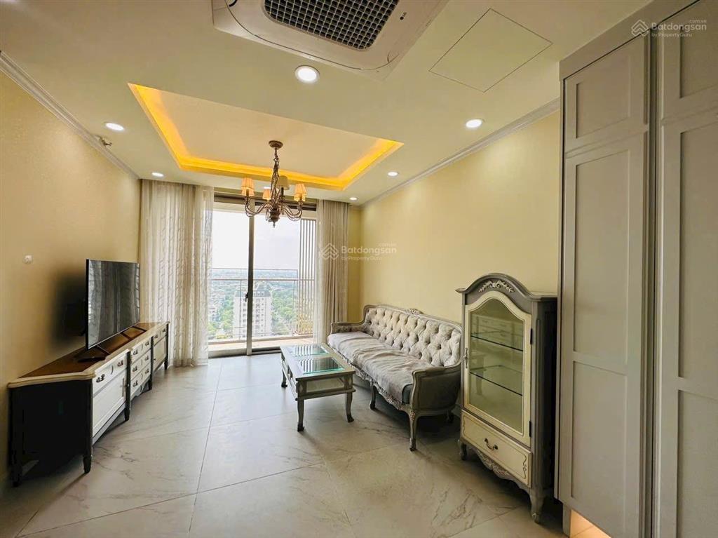 Bán căn góc midtown 2pn 84m2 view biệt thự 9,9 tỷ chưa gồm 5%  lan 0906 743 ***
