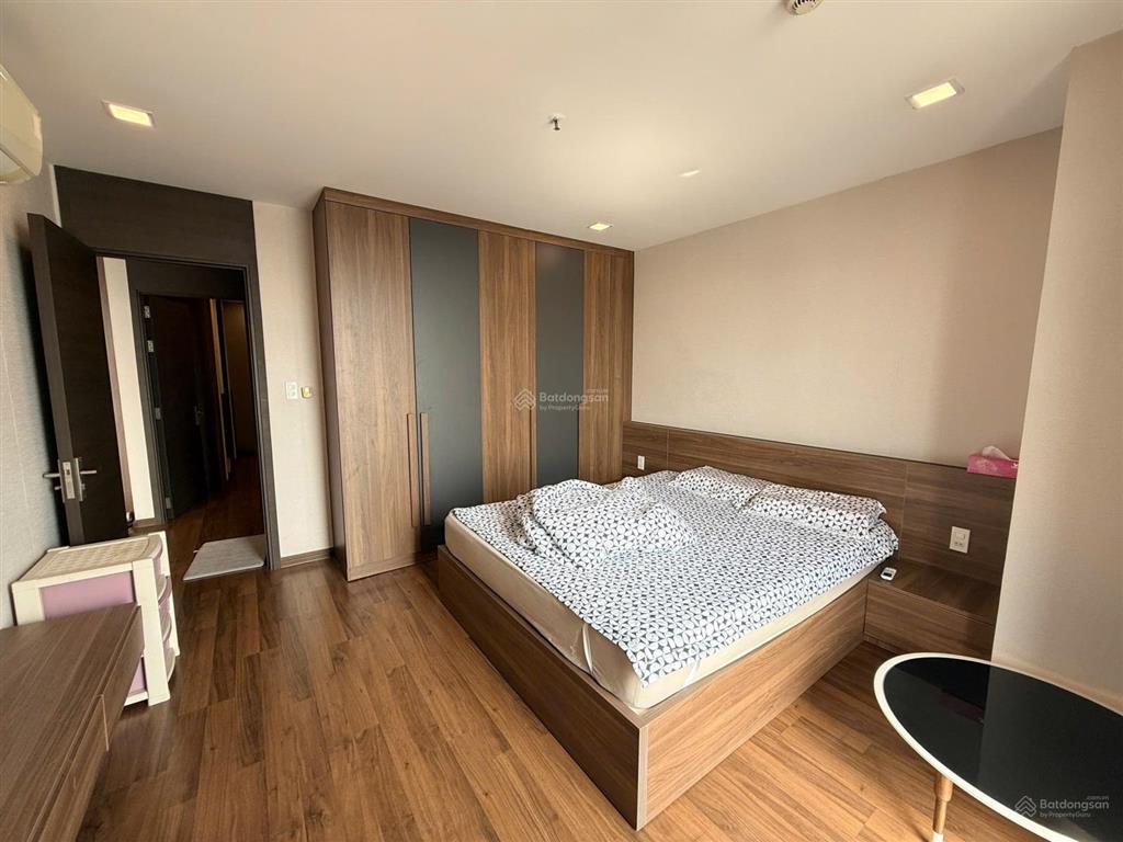 Giá sốc bán nhanh căn hộ scenic 117m2 chỉ 9,5 tỷ đầy đủ nội thất, tầng cao  lan 0906 743 ***
