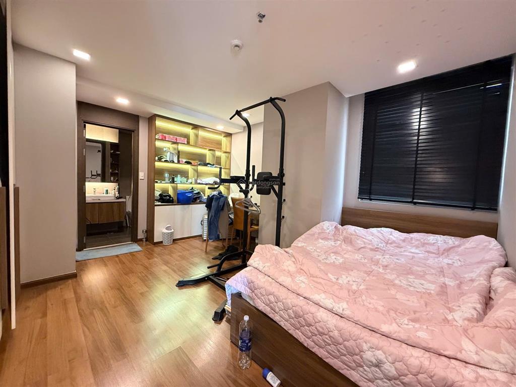 Giá sốc bán nhanh căn hộ scenic 117m2 chỉ 9,5 tỷ đầy đủ nội thất, tầng cao  lan 0906 743 ***