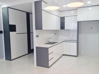 Hot ! bán căn hộ midtown tầng cao 2pn view biệt thự 10 tỷ có ô xe hầm  lan 0906 743 ***