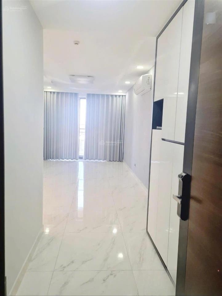 Hot ! bán căn hộ midtown tầng cao 2pn view biệt thự 10 tỷ có ô xe hầm  lan 0906 743 ***