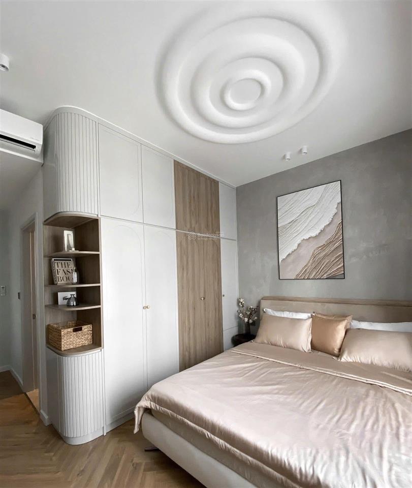 Bán nhanh căn hộ riverside 2pn nhà đẹp 8,5 tỷ sẵn hdt 25tr  lan 0906 743 ***