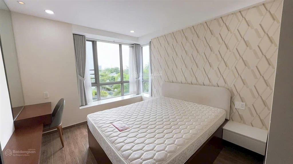 Bán căn góc hưng phúc 3pn 98m2, sổ hồng 9,5 tỷ thương lượng  lan 0906 743 ***