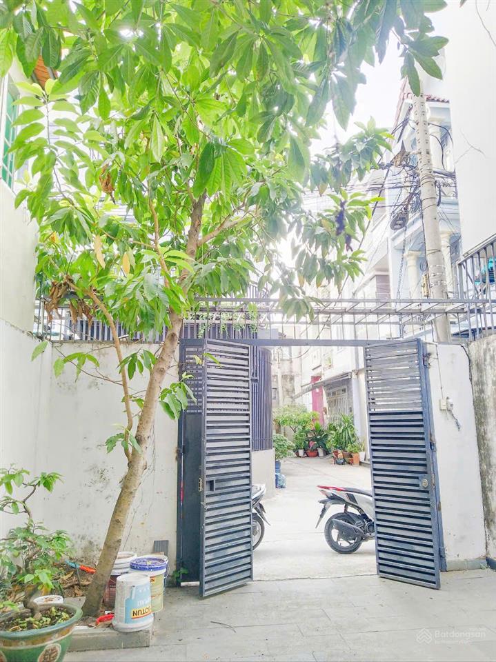 Đất đẹp hẻm nhựa xe hơi tránh nhau đối diện vạn phúc city chỉ 6.2 tỷ