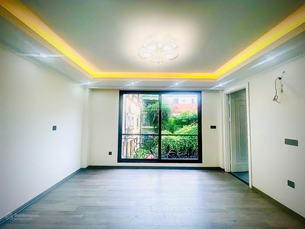 Bán nhà riêng phố thái hà  40m2 x 6 tầng thang máy  nhà mới đẹp long lanhhạ chào 400 triệu