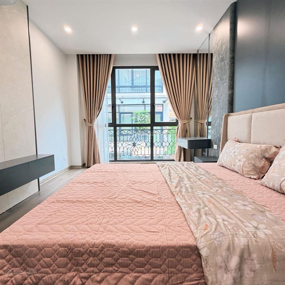 Bán nhà ngõ thịnh hào 1 tôn đức thắng45m2x6 tầng đường ô tô tránhtiềm năng
kinh doanh