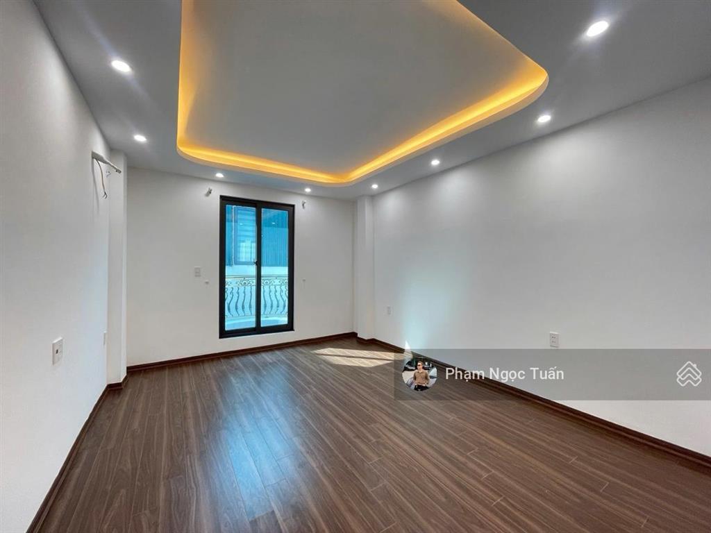 Bán nhà mới xây phố thái hà30m ra mặt phốô tô đỗthang máykinh doanh