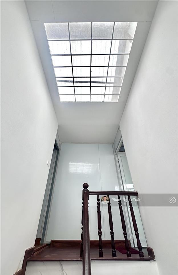 Bán nhà riêng đường bưởiphan kế bính42.4m2x5 tầng  góc 3 thoáng  100m ra đường ô tô đỗ ngày đêm