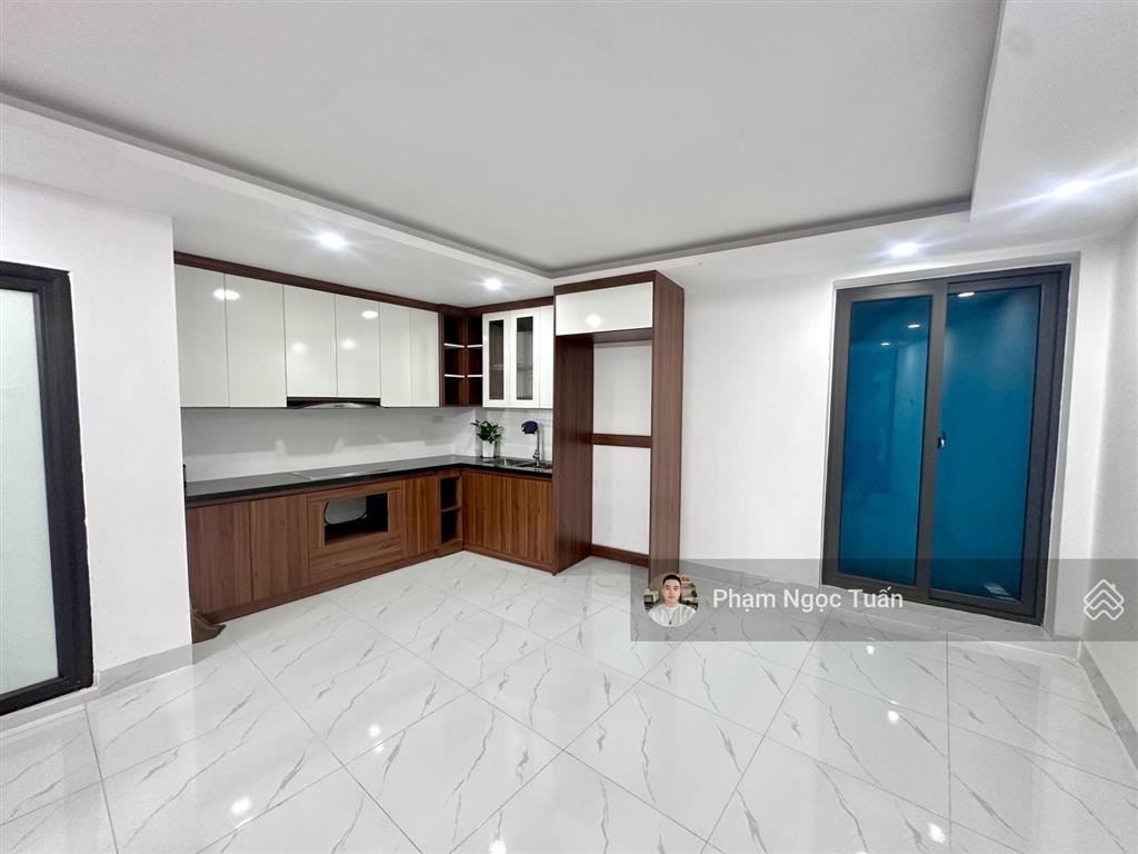 Bán nhà riêng đường bưởiphan kế bính42.4m2x5 tầng  góc 3 thoáng  100m ra đường ô tô đỗ ngày đêm