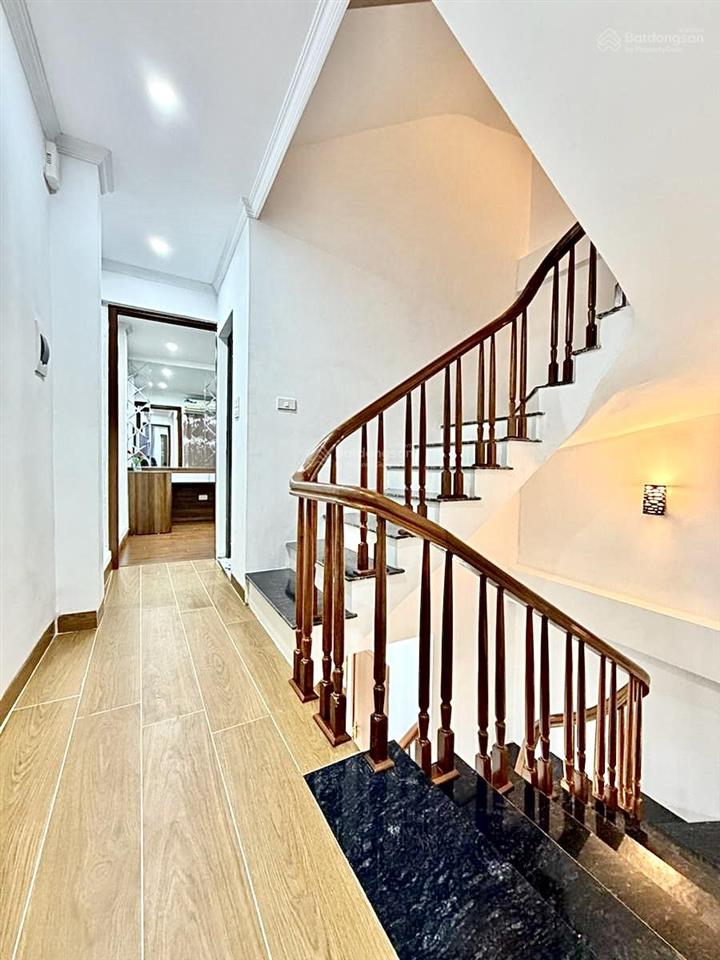 Bán nhà riêng tại ngọc hà  giá tốt thời điểm hiện tại  30m2 x 4 tầng  10m ra đường ô tô