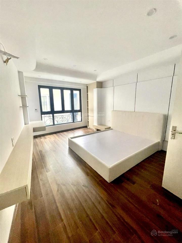 Bán nhà riêng hoàng hoa thám 10,68 tỷ, 40m2 x 5 tầng , thang máy, 20m ra đường lớn, gần công viên
