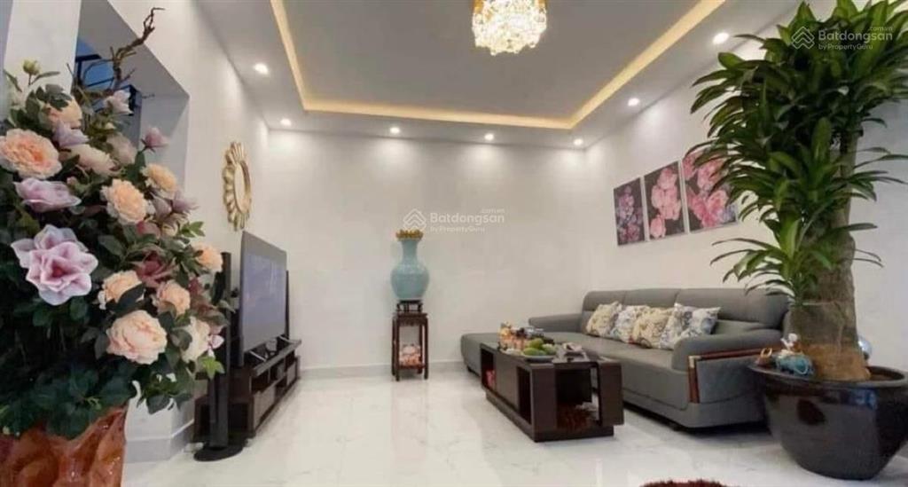 Chính chủ bán nhà đất đẹp ngõ 279 đội cấn  thửa vuông vắn  ngõ rộng 3m  giá tốt trong khu vực