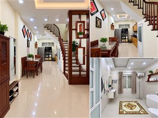 Nhà đẹp xây chắc chắn  ô tô vào nhà ngõ thông kinh doanh  300m ra chợ  giá ngon trong khu vực