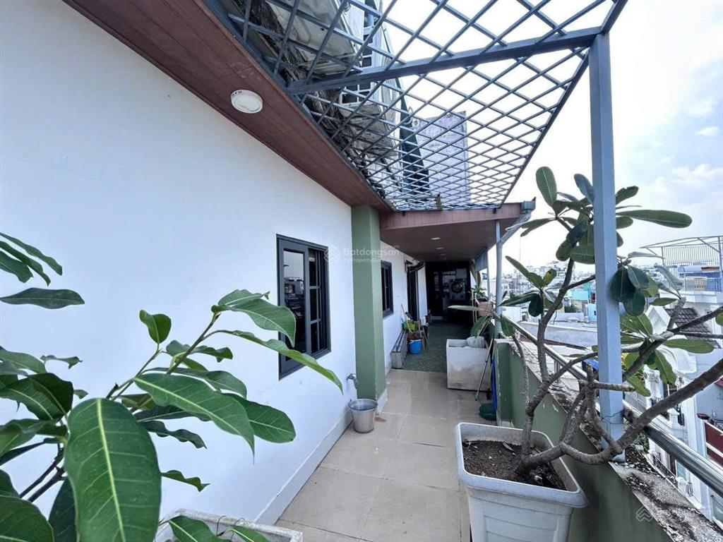 Bán căn hộ chung cư 2pn, 2wc, 105m2 tại rạch ông sáng giá nhất quận 8.