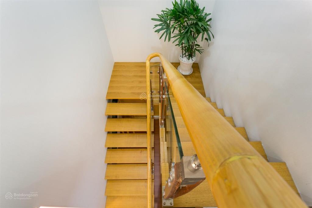 Cho thuê penthouse saigon pavillon (quận 3) 100m2, 3pn, 3wc giá 10 tr/tháng
