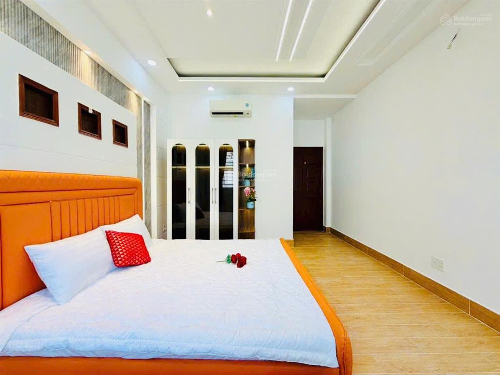 Bán nhà hẻm 702 điện biên phủ thông ra 3/2 phường 10 quận 10, dt 3.8x20m, lửng 3 lầu, giá 10.7 tỷ