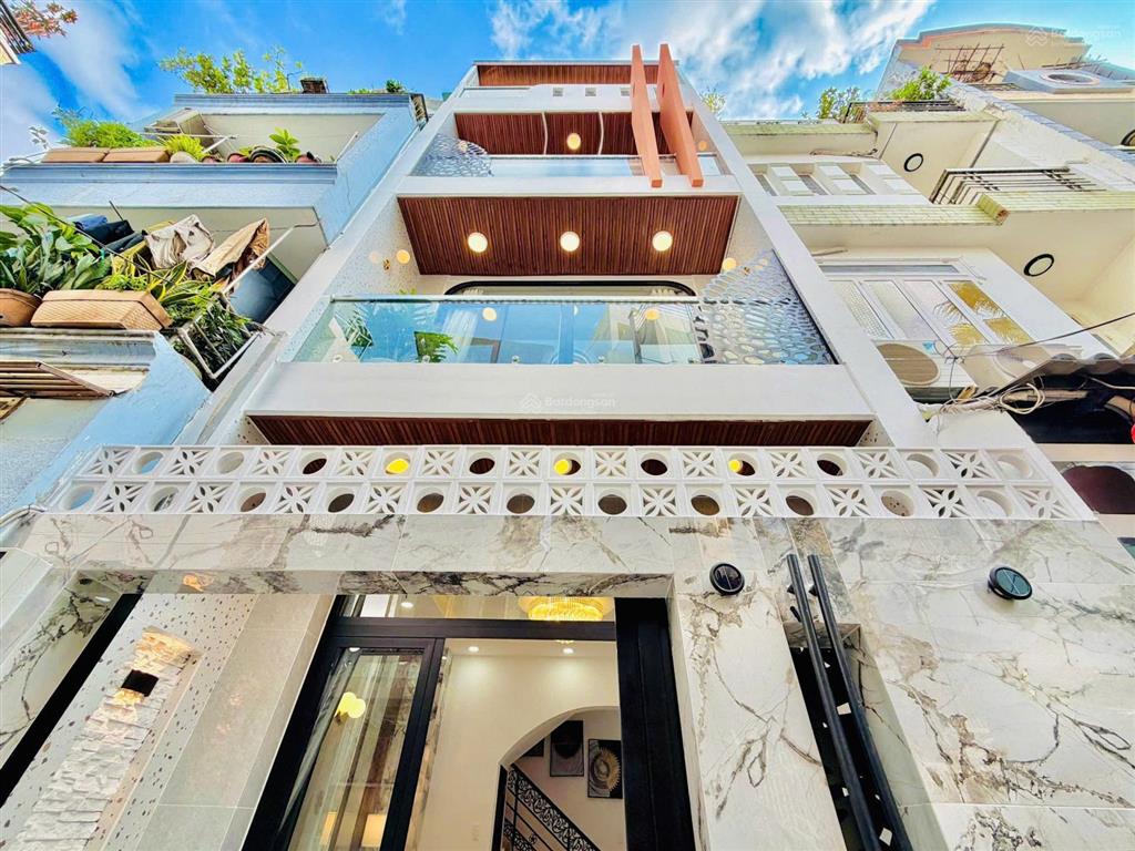 Bán nhà mặt tiền kinh doanh triệu quang phục phường 11 quận 5, dt 4x17m, 3 lầu, giá 18 tỷ