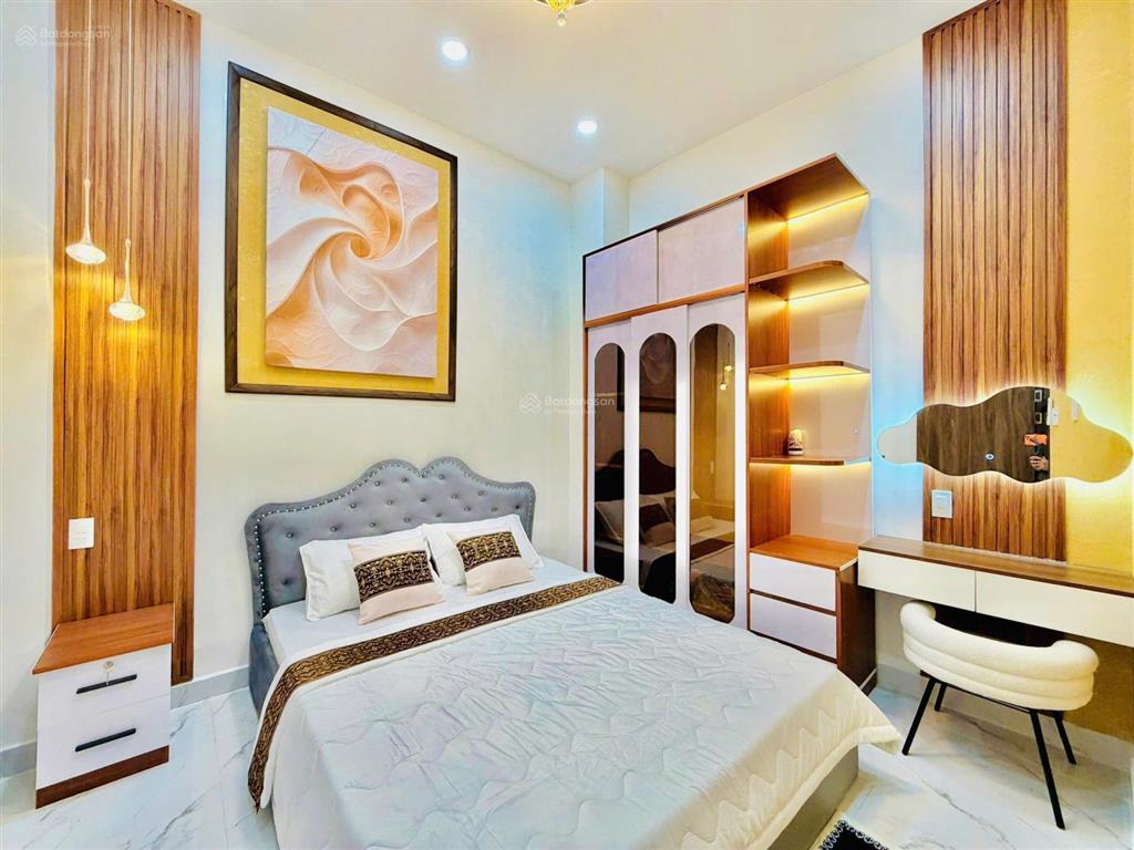 Bán nhà mặt tiền kinh doanh triệu quang phục phường 11 quận 5, dt 4x17m, 3 lầu, giá 18 tỷ