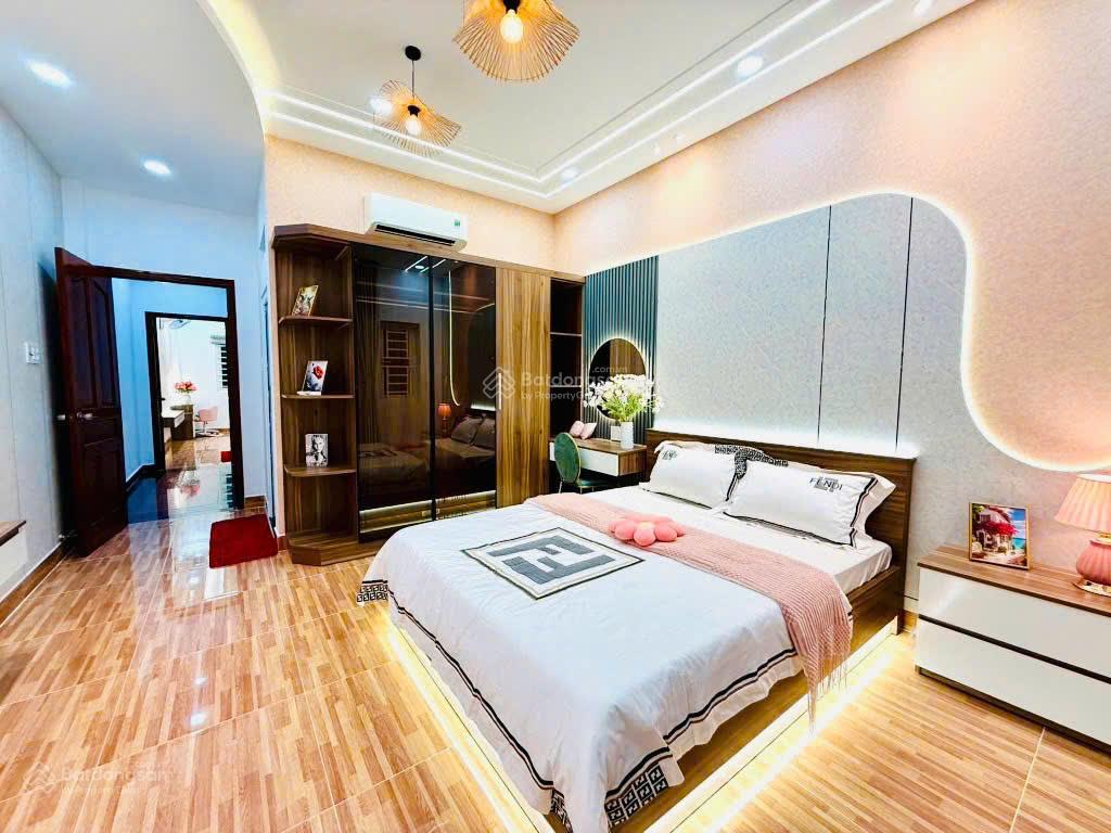 Bán nhà mặt tiền kinh doanh đường triệu quang phục phường 10 quận 5, dt 4.5x30m, giá 28 tỷ