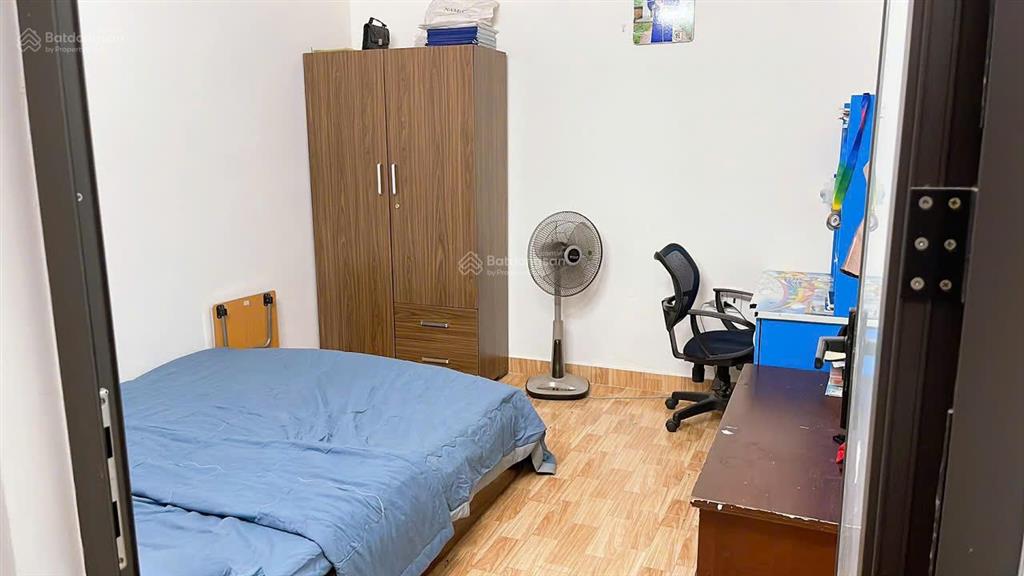 Hiếm nhà bán ngõ 254 văn cao, ô tô vào cửa an ninh tốt.
