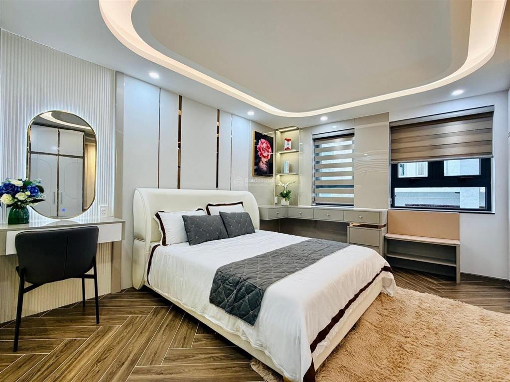 Bán nhà phố yên lãng58m2 * 5 tầng thang máyô tô tránh vào nhàngõ thông kinh doanhchỉ 17 tỷ