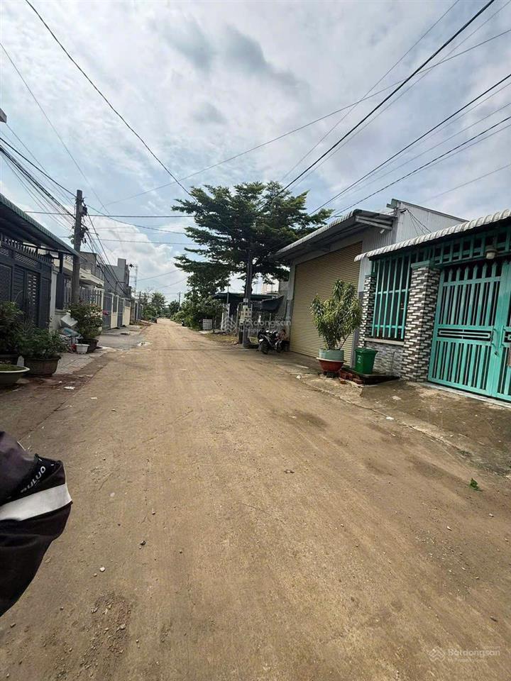 Bán đất full thổ cư 100m ngay cây xăng thạnh phú chỉ 800 triệu còn bớt