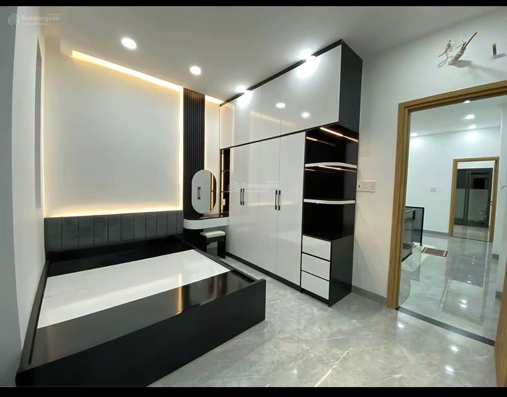 Nhà lầu mặt tiền hương lộ 15 sát vách tân uyên