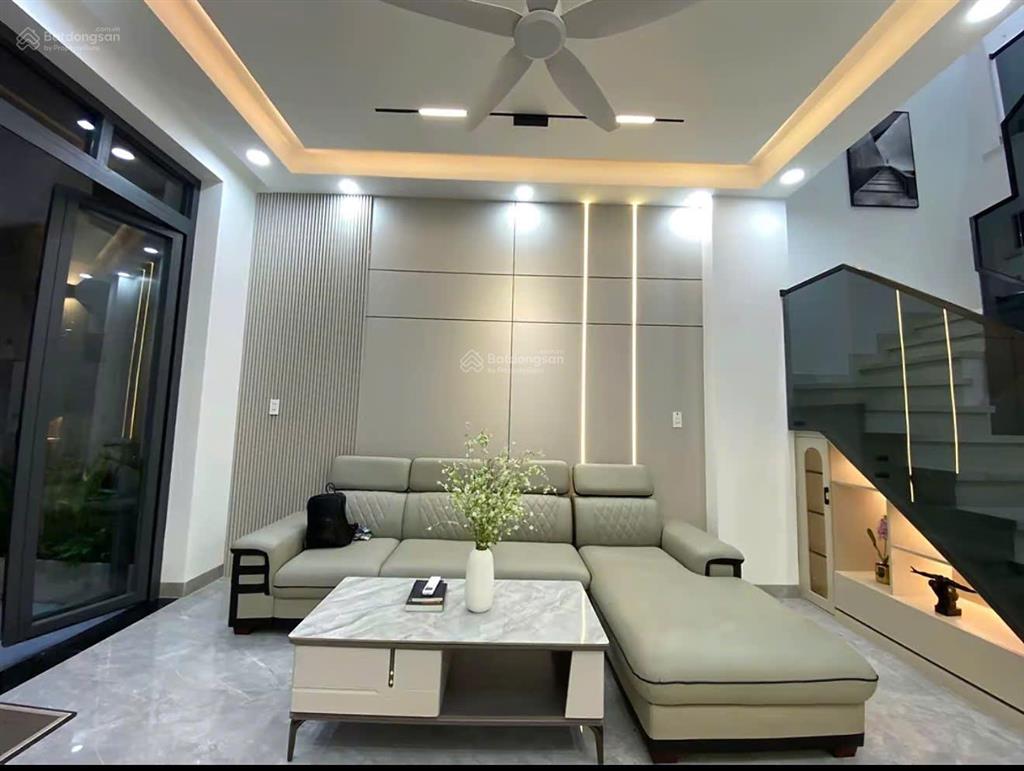 Nhà lầu mặt tiền hương lộ 15 sát vách tân uyên