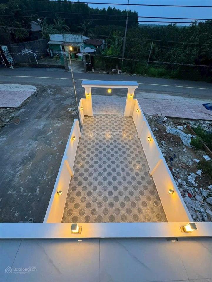 Nhà lầu góc 2 mặt tiền kinh doanh ngay bửu long giá nhỉnh 2 tỷ còn bớt